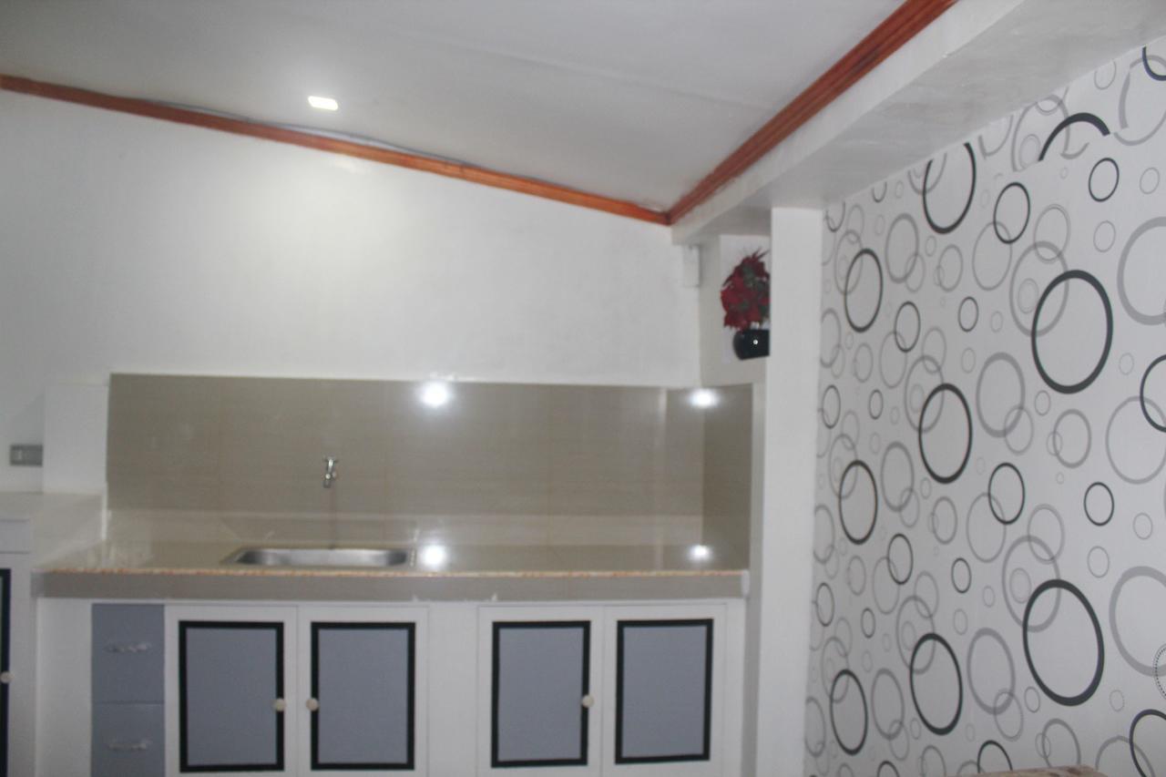 J'S Backpackers Hostel Davao City Extérieur photo
